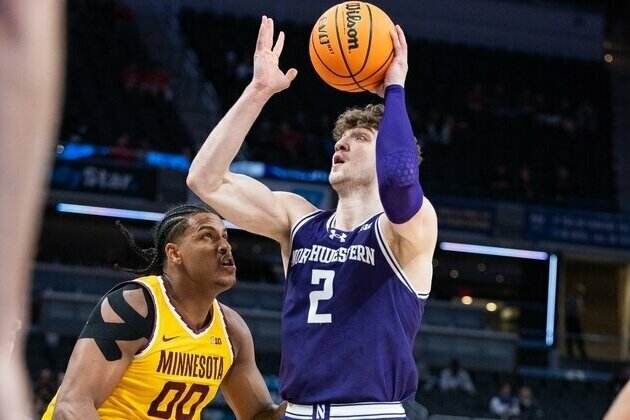 Northwestern downs Minnesota behind Nick Martinelli's 28