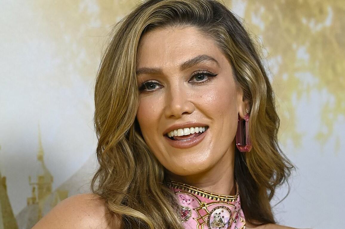 Delta Goodrem stuns fans as she's joined onstage by surprise guest in Sydney