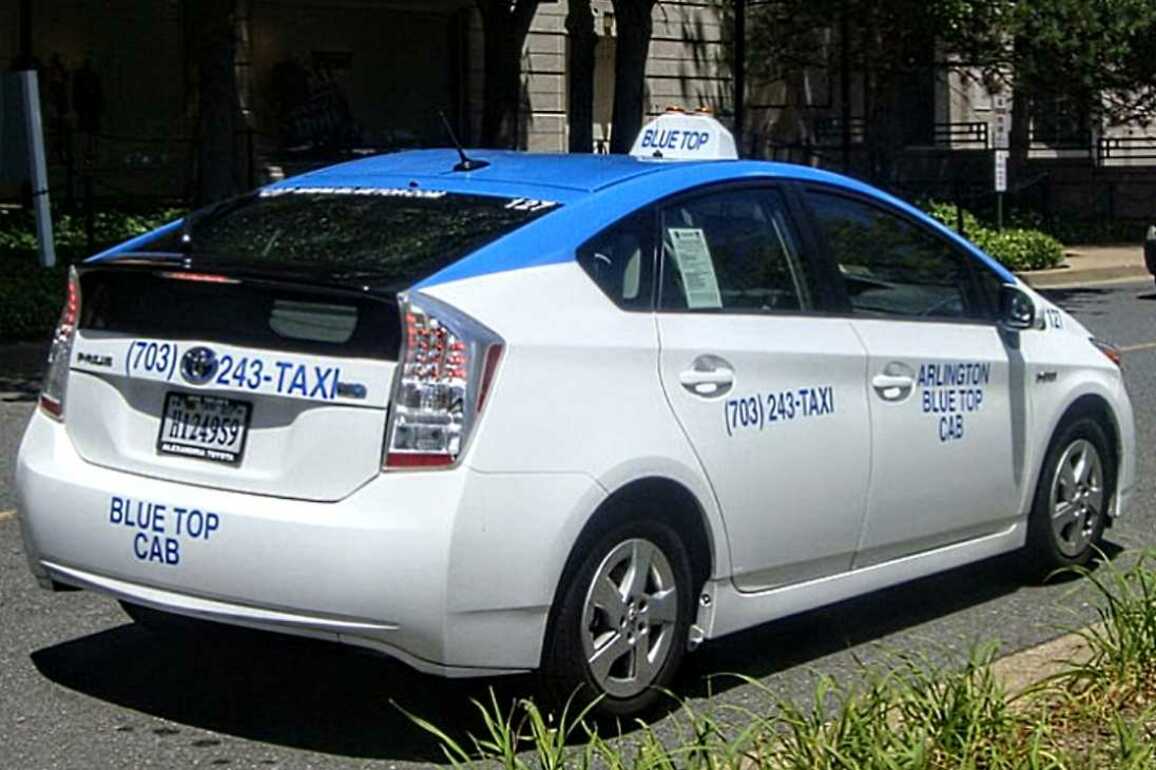 Decades-old Arlington taxicab company plans change in ownership