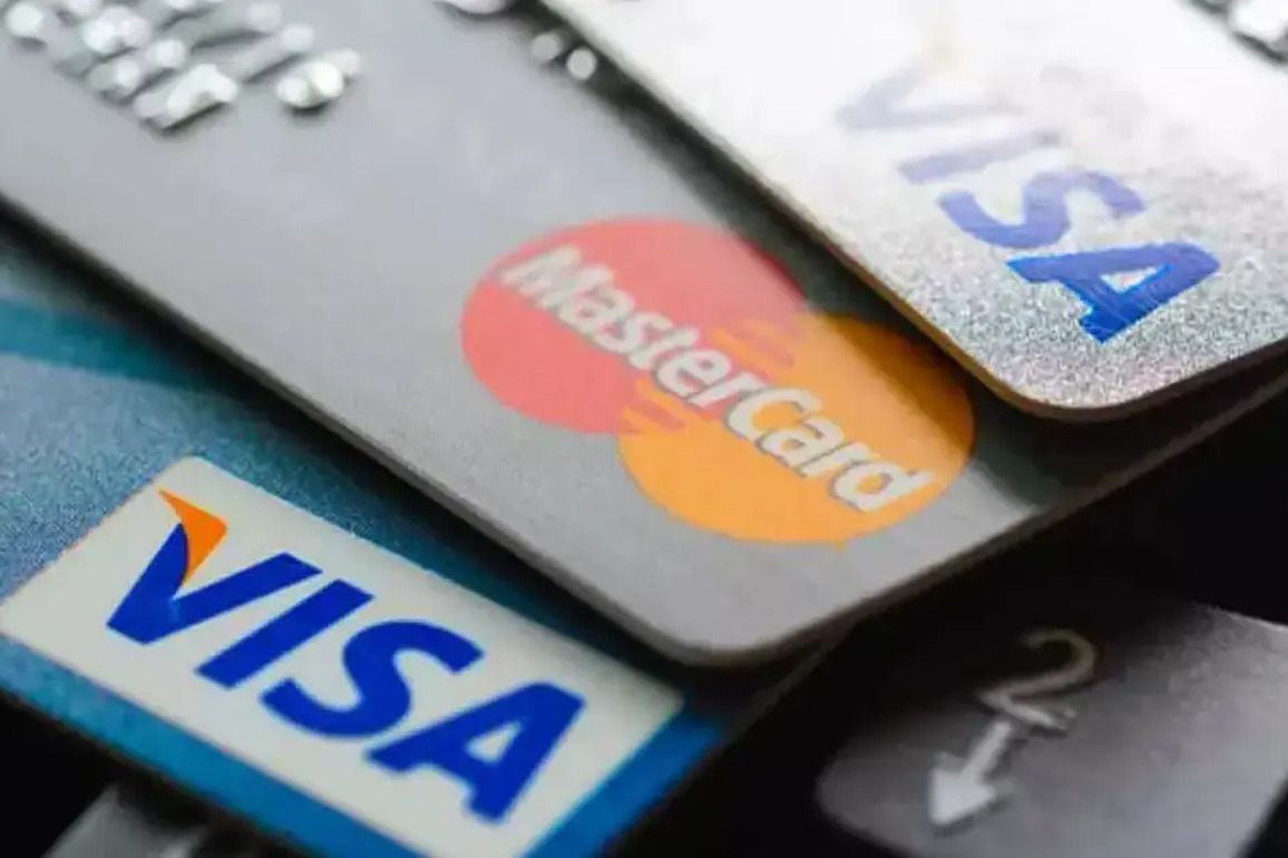 Swipe fest- Credit card spends top Rs 21 lakh crore on consumer demand
