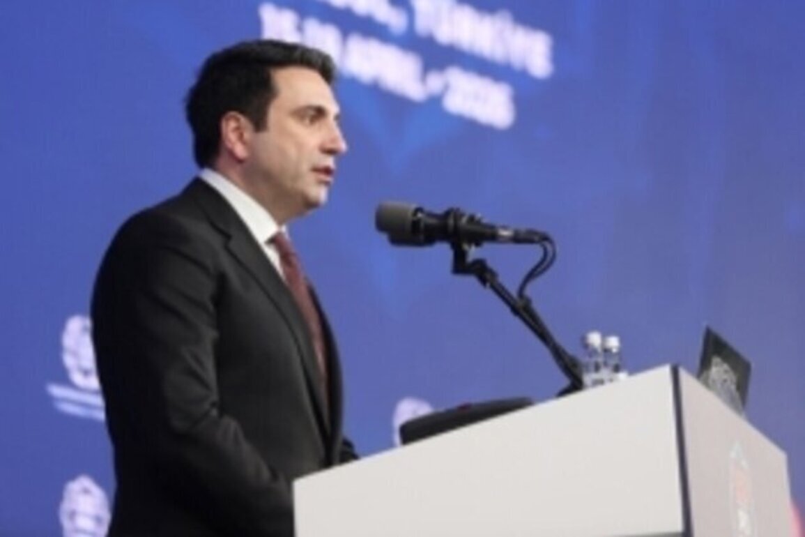 Simonyan calls for release of 19 Armenians in Baku