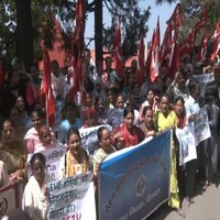 Over 900 Shimla sanitation workers go on strike, demanding restoration of a 10 per cent wage component