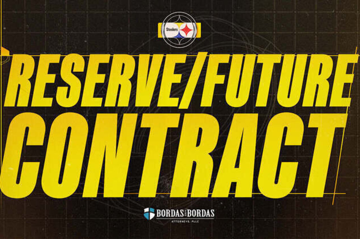 Perry signed to Reserve/Future contract