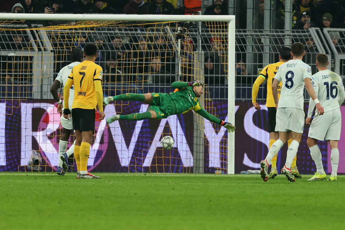 (SP)GERMANY-DORTMUND-FOOTBALL-UEFA CHAMPIONS LEAGUE-DORTMUND VS INTER MILAN