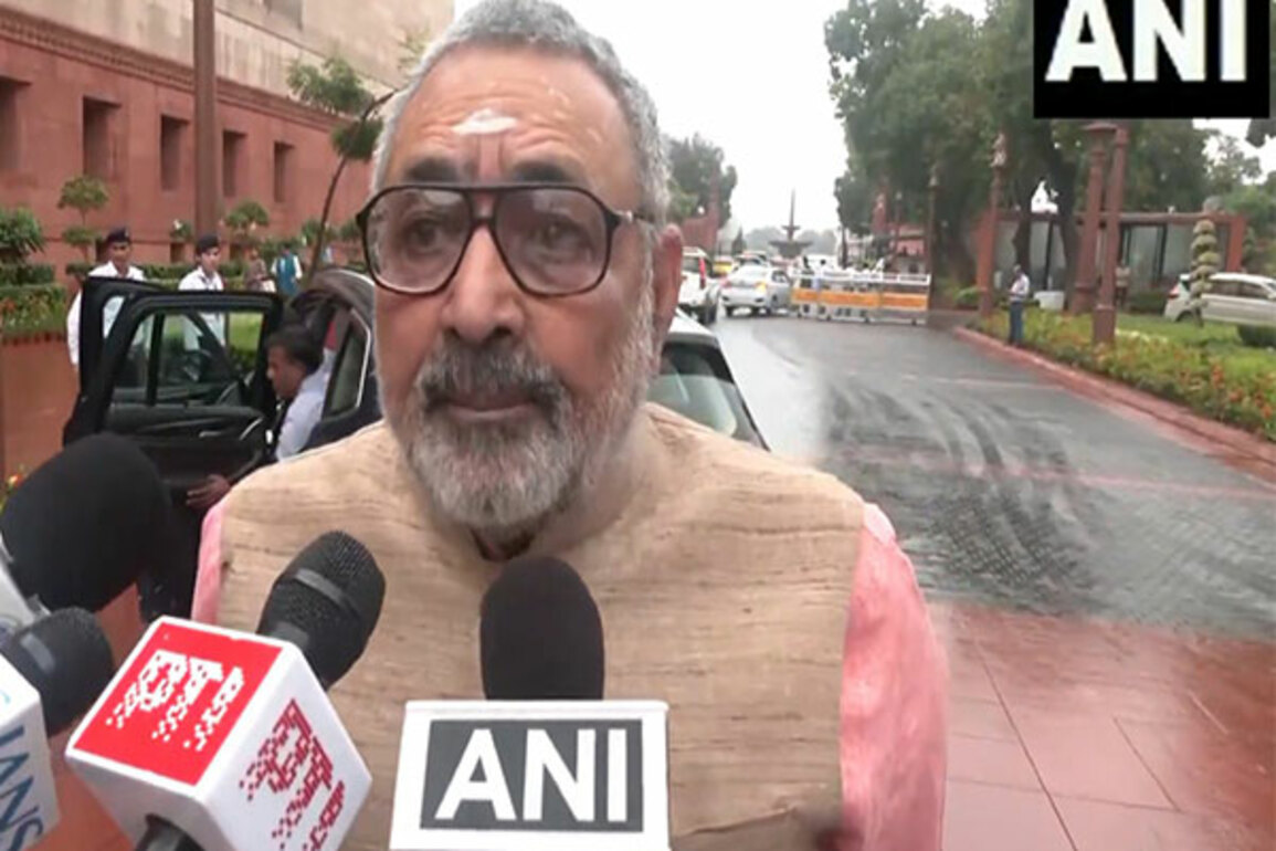 Way they are protesting is "hooliganism": Union Minister Giriraj Singh takes dig at INDIA bloc over protests on Bihar SIR