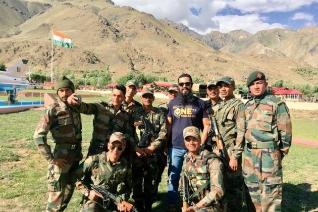 Randeep Hooda commemorates Army Day by sharing tribute to 'asli heroes'