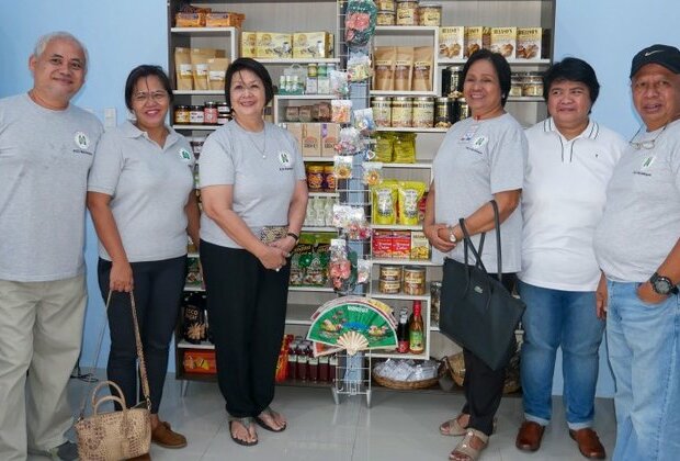 Tagalog News: &#039;Pasalubong Kiosk&#039; sa Marinduque Airport, bukas na