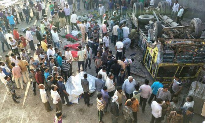 30 killed as wedding party truck overturns in India 30 killed as wedding party truck overturns in India