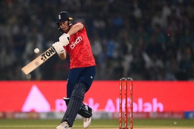 Salt wounds Pakistan's bowling attack with brilliant 88, helps England clinch series-levelling win in 6th T20I