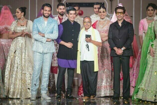 The Fashion Connect and Manish Malhotra dazzle in Pink City