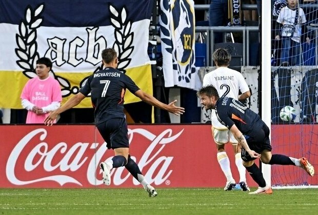 San Diego FC upset defending-champion Galaxy in first ever game