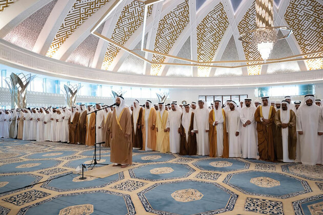 Hazza bin Zayed performs Eid Al-Fitr prayer, receives well-wishers
