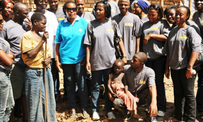 Blind HIV-Positive Nyakato will have a house for Christmas Blind HIV-Positive Nyakato will have a house for Christmas