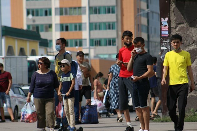HRW Urges Kazakhstan to Bolster COVID-19 Aid To Ease Poverty Fears