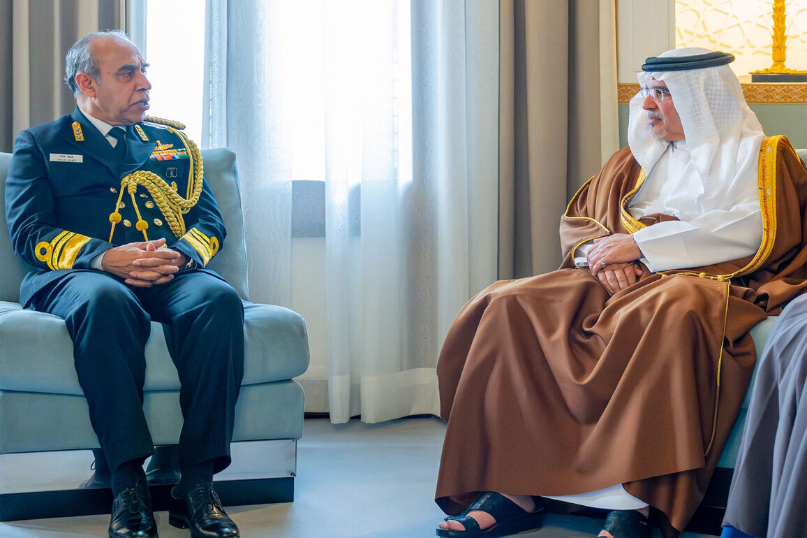 Indian Navy's Deputy Chief VAdm Sobti holds bilateral talks with Bahrain's Crown Prince