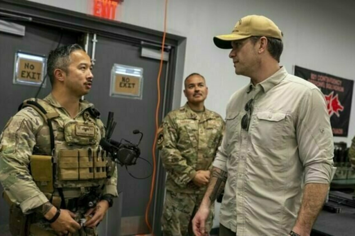 Pentagon chief tours Guantanamo Bay as more detainees arrive