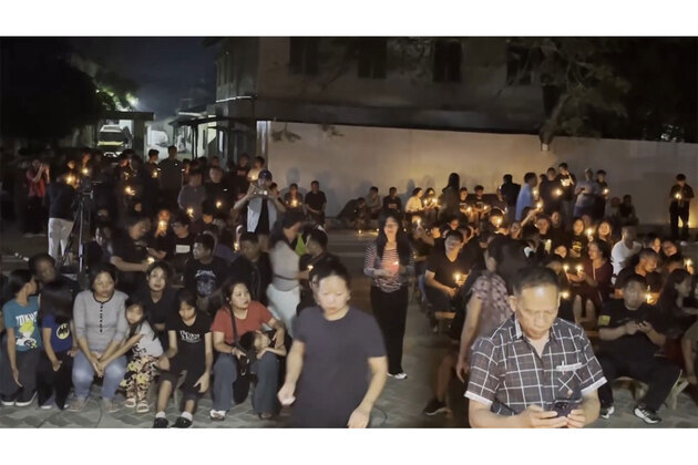 Manipur: Candlelight vigil held in Lamka in memory of late BJP MLA Vungzagin Valte; call for justice reiterated