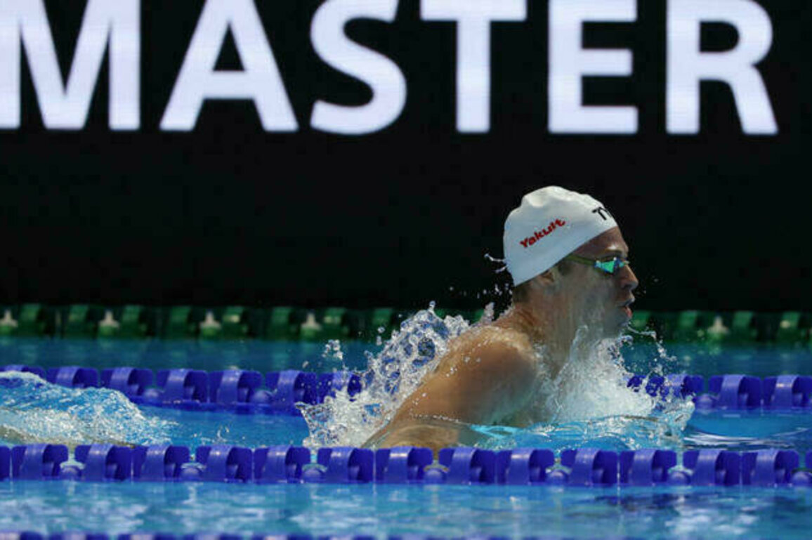 French swimmer Lon Marchand cruises to 400m medley world title