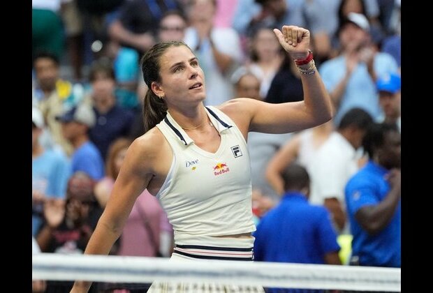 Emma Navarro upsets defending U.S. Open champ Coco Gauff