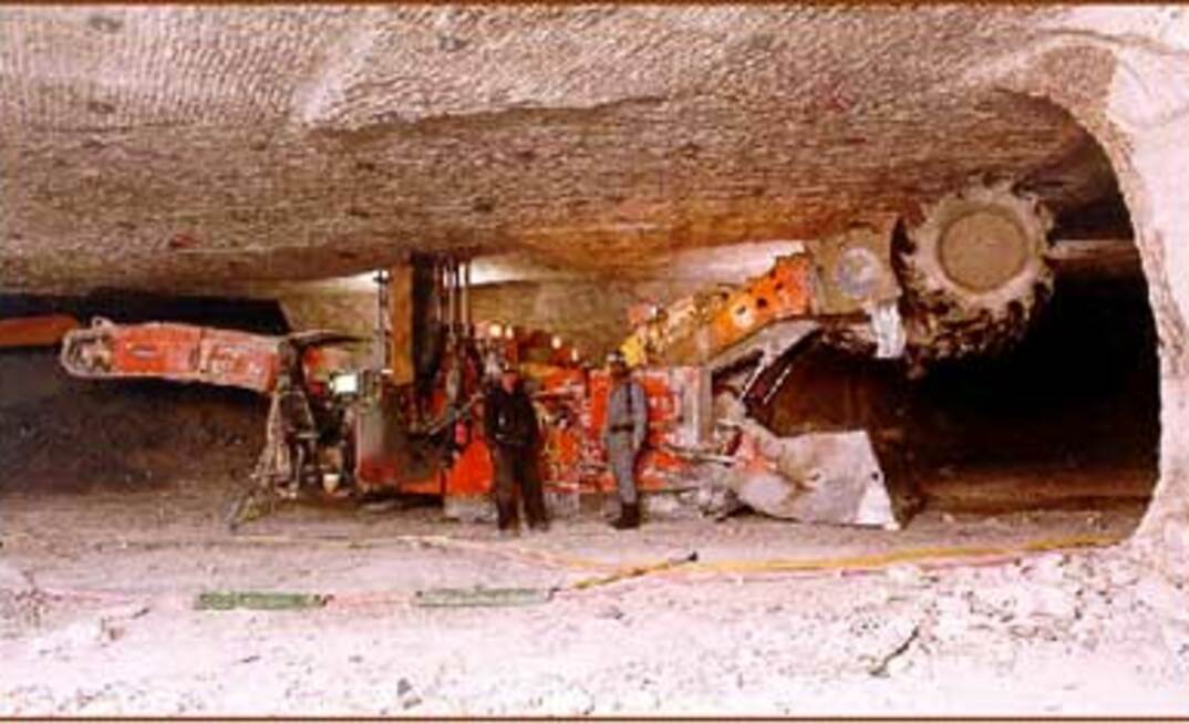 CM's get hold in industrial mineral mines