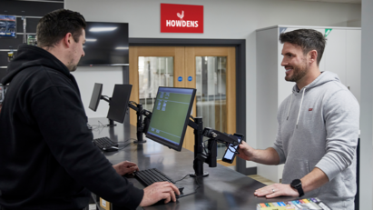 Howdens launches Click & Collect service 