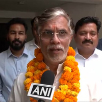 "Decisive mandate is coming against oppressive governments": Congress leader Pawan Khera