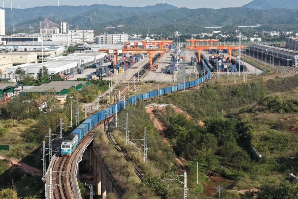 China-Europe freight train turns inland furniture hub into global trade player