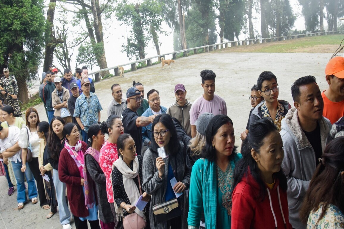 West Bengal leads with 78.77% turnout, Tamil Nadu records 70% till 3 PM