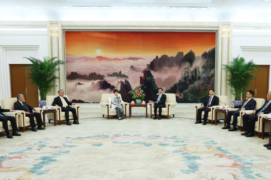 CHINA-BEIJING-WANG HUNING-TAIWAN REPRESENTATIVES-MEETING (CN)