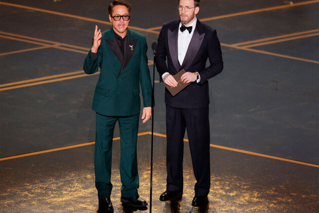 Iron Man meets Captain America! Robert Downey Jr, Chris Evans reunite at Oscars for 'Avengers' 14th anniversary