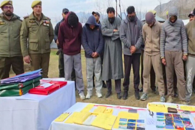 J-K Police busts Rs 209 crore online investment scam, MBBS doctor among nine arrested