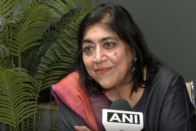 "Nice idea but I'm not a singer anymore": Gurinder Chadha on Priyanka Chopra's reaction before joining 'Christmas Karma'