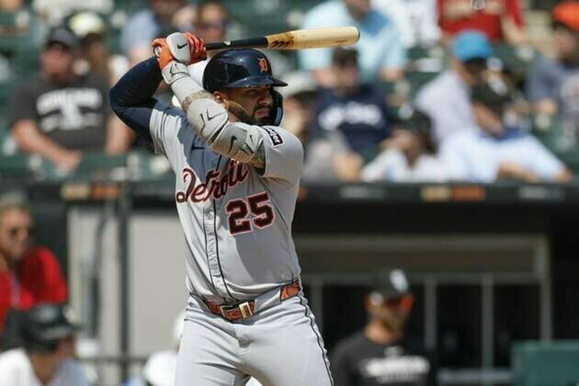 Tigers edge Twins in 11 on Gleyber Torres' game-winning sac fly