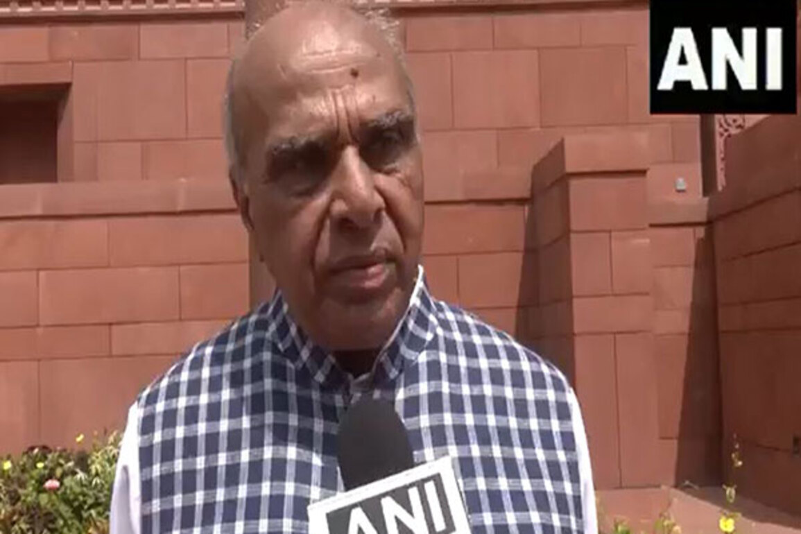 "Whatever charges he is levelling are to protect illegal voters": BJP's Jagdambika Pal slams Rahul Gandhi