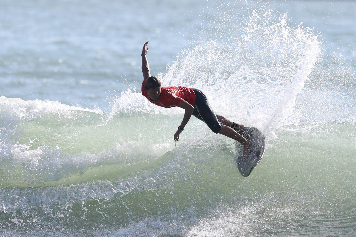 (SP)CHINA-15TH NATIONAL GAMES-SHORTBOARD SURFING-MEN-BRONZE MEDAL MATCH (CN)