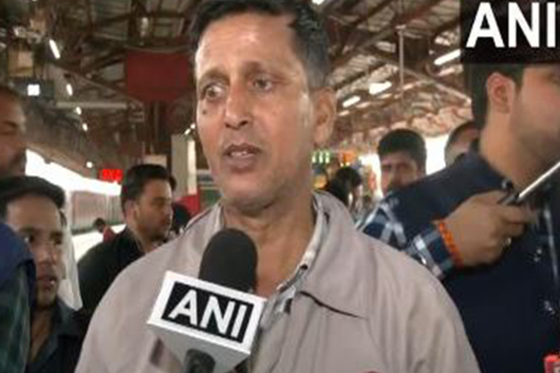 New Delhi Railway Station stampede: "My wife is missing", says eyewitness