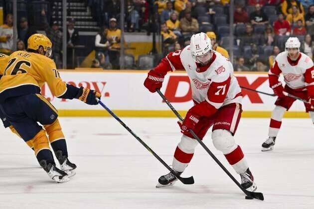 Red Wings hang on to win Monday matinee over Predators
