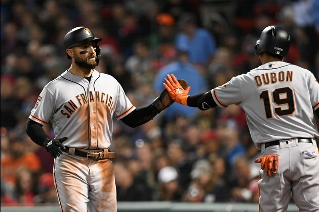 Red Sox finalize 1-year deal with Pillar