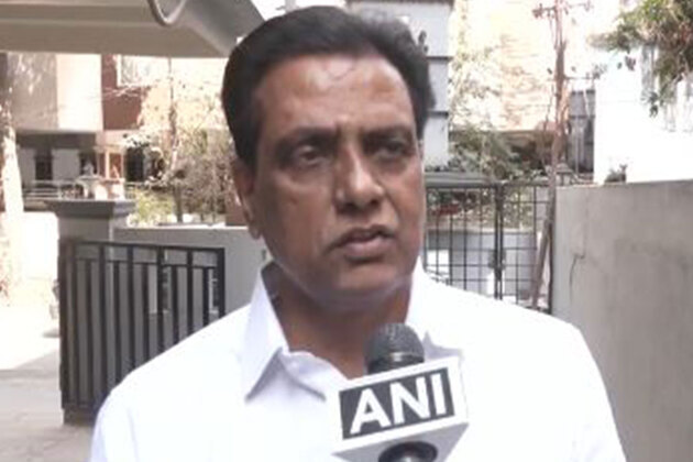 People of Gujarat demanding apology: BJP leader NV Subash slams Mallikarjun Kharge's "illiterate" remarks
