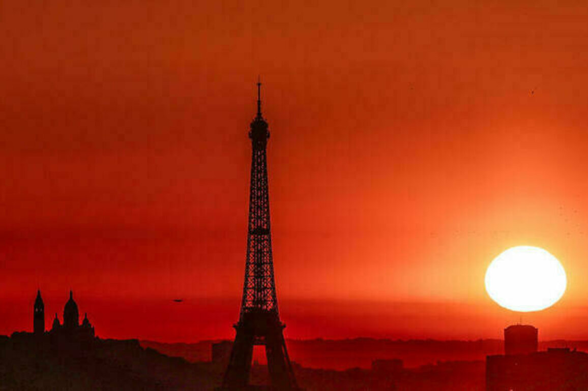 Heatwave sweeps Europe, fuelling the risk of wildfires in France