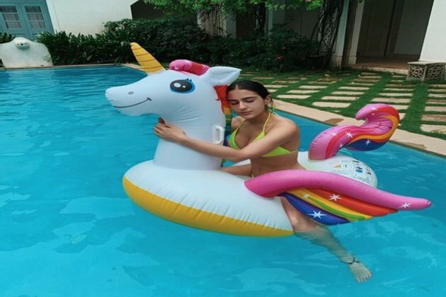 Sara Ali Khan soars temperature in monsoon post