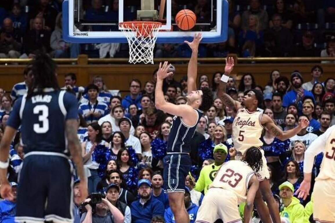 No. 4 Duke's dominant first half enough to skip past Boston College