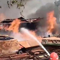 Fire in tent warehouse in Delhi's Jyoti Nagar, blaze under control