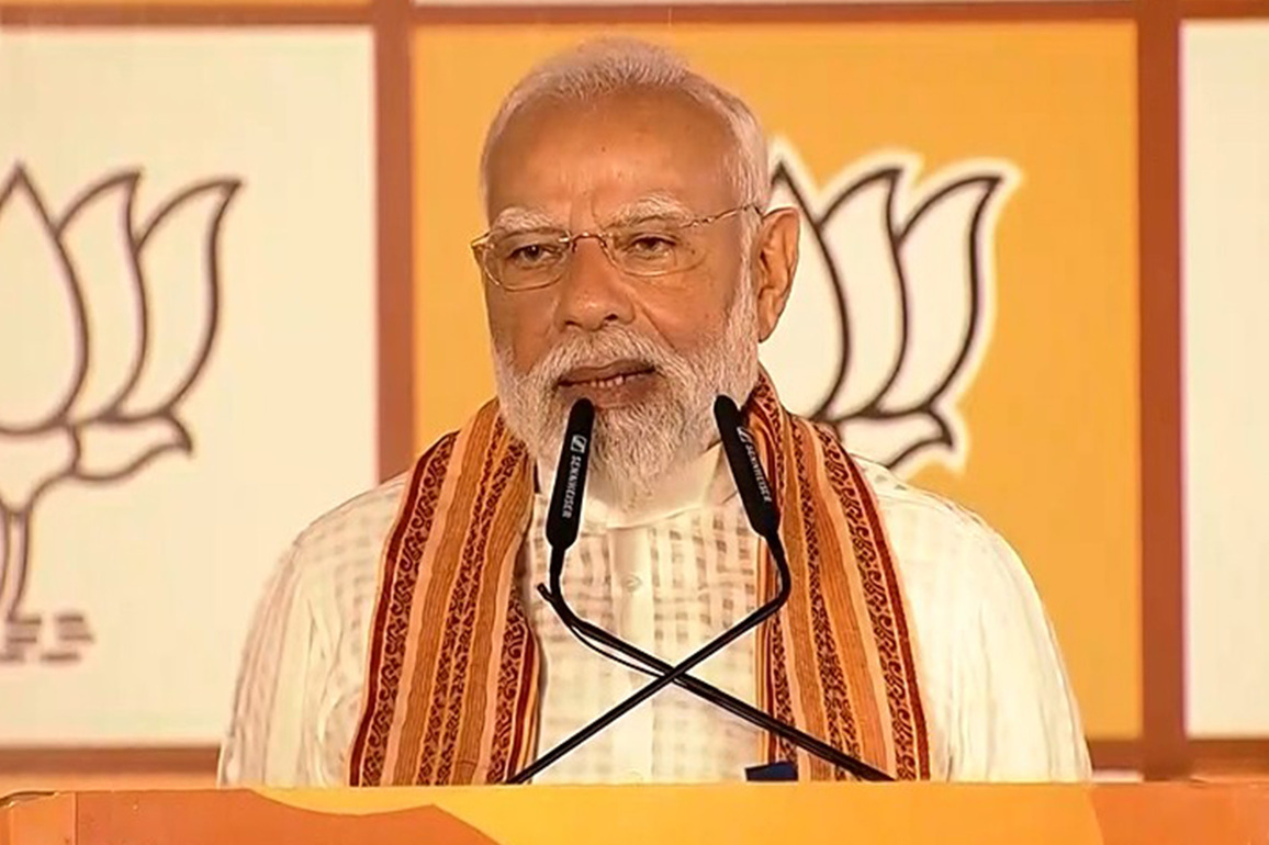 PM Modi embraces Bengali style, wears dhoti-kurta to mark BJP's victory in Assembly polls