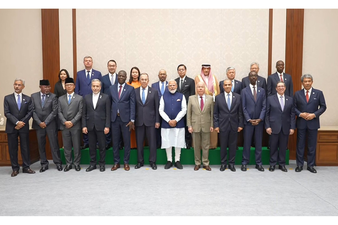 PM Modi meets Russian, Iranian, Brazilian and other BRICS foreign ministers