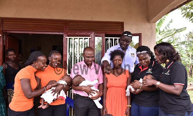 Parliament staff donate to mother of premature triplets Parliament staff donate to mother of premature triplets