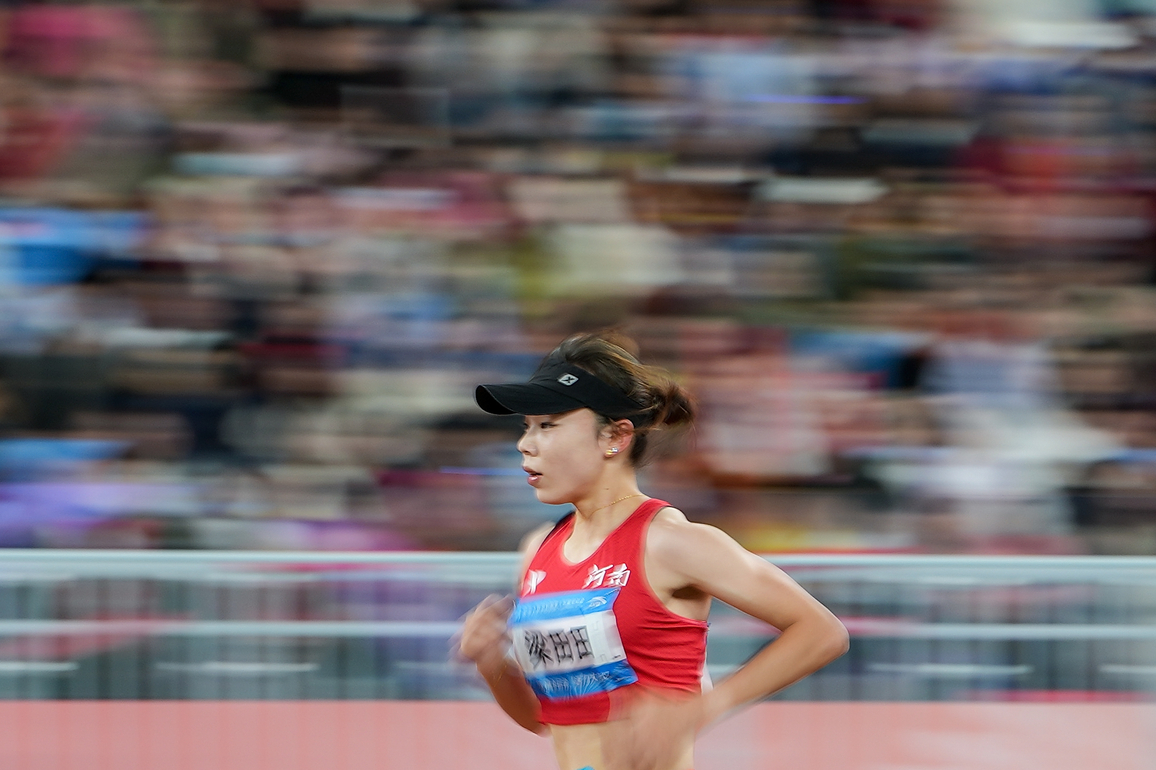 (SP)CHINA-15TH NATIONAL GAMES-ATHLETICS-WOMEN'S 10000M-FINAL (CN)