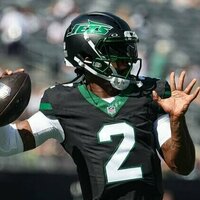 Reports: Jets replacing QB Justin Fields with Tyrod Taylor