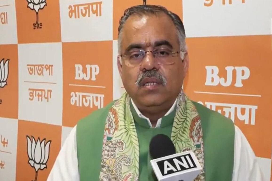 "Still performing 'nagin dance' on tune of Pakistan Army through foreign toolkit": BJP's Tarun Chugh targets Rahul Gandhi, pledges naxal-free India by 2026