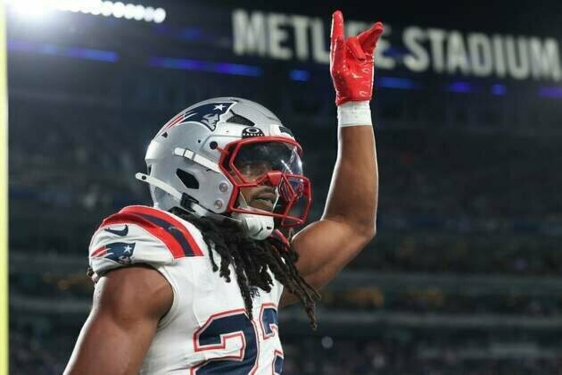 Reports: Patriots trade S Kyle Dugger to Steelers, DE Keion White to 49ers